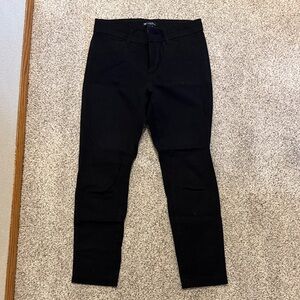 GAP Slim City Crop Pants in Black